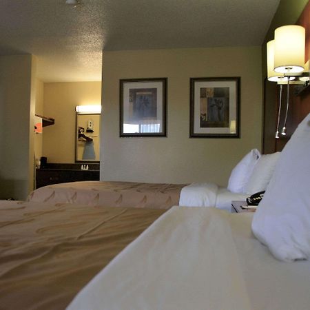 Quality Inn Midtown Savannah Esterno foto