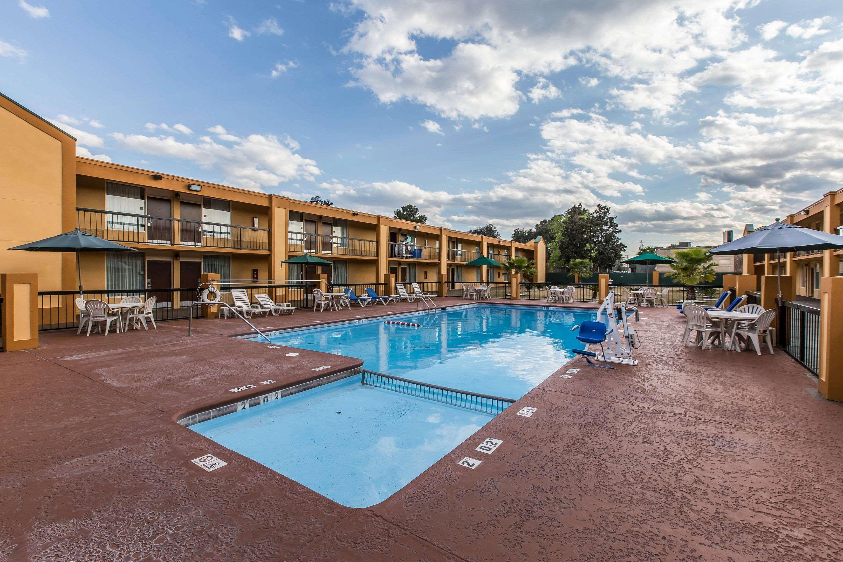 Quality Inn Midtown Savannah Esterno foto
