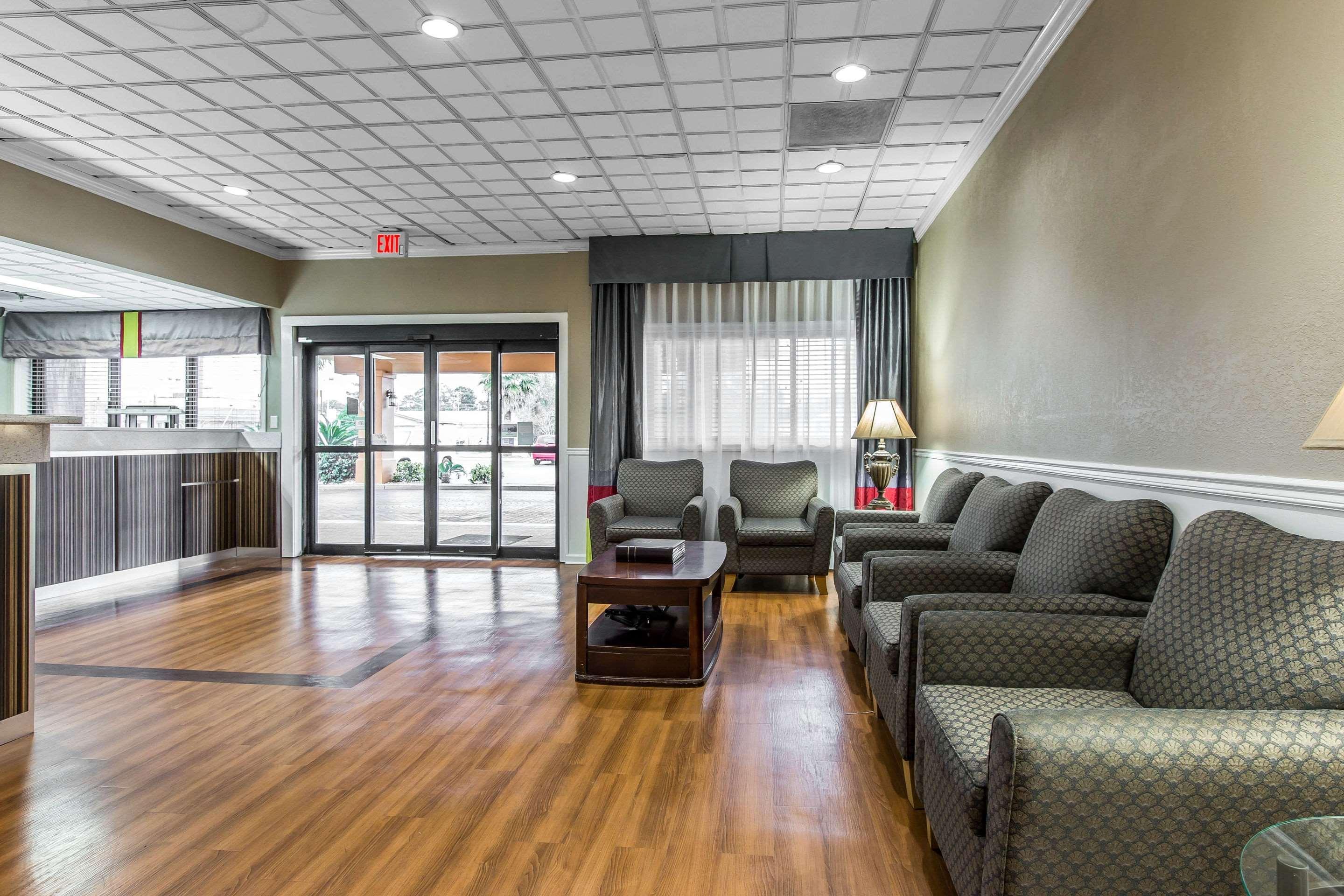 Quality Inn Midtown Savannah Esterno foto
