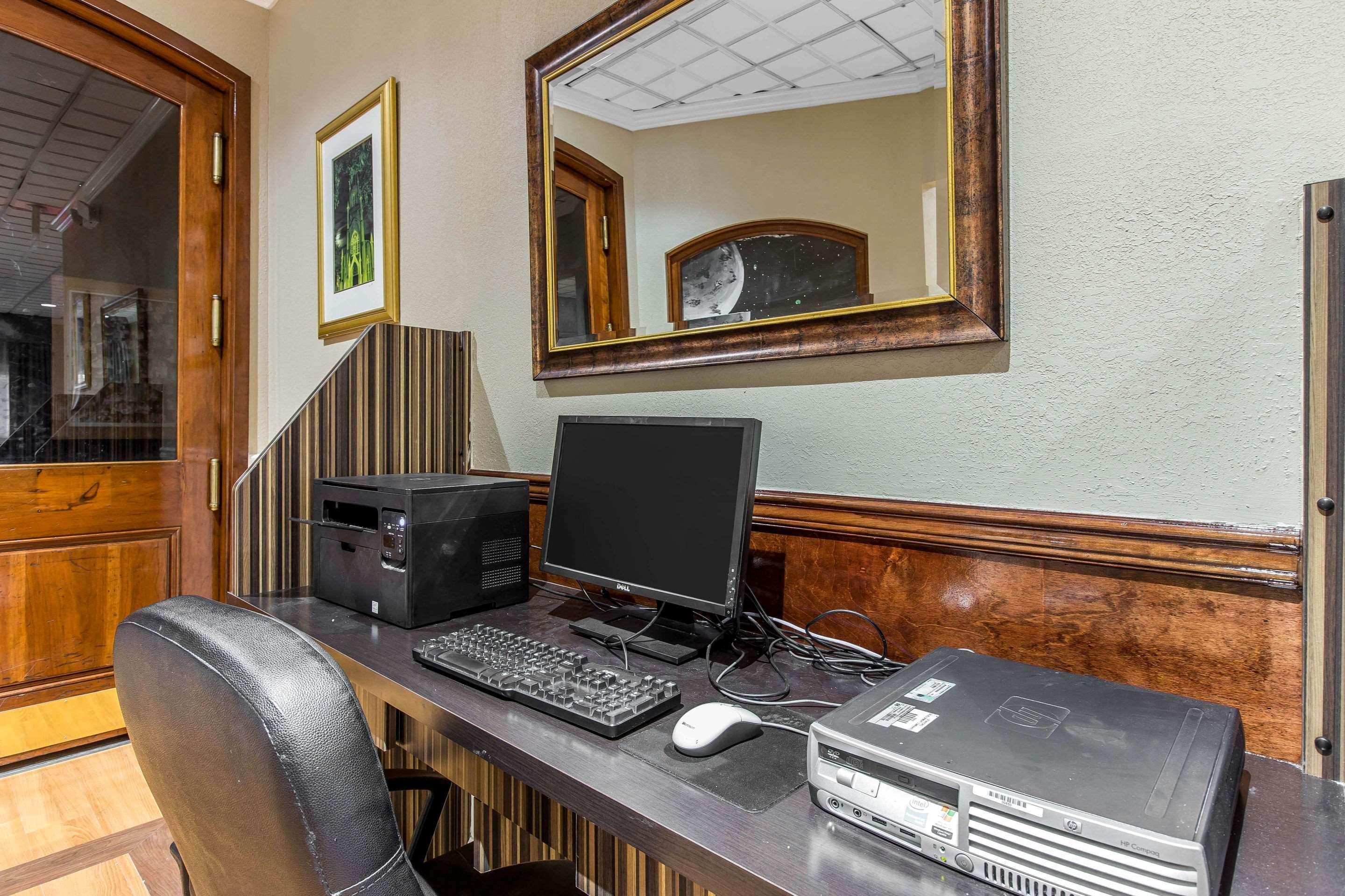 Quality Inn Midtown Savannah Esterno foto