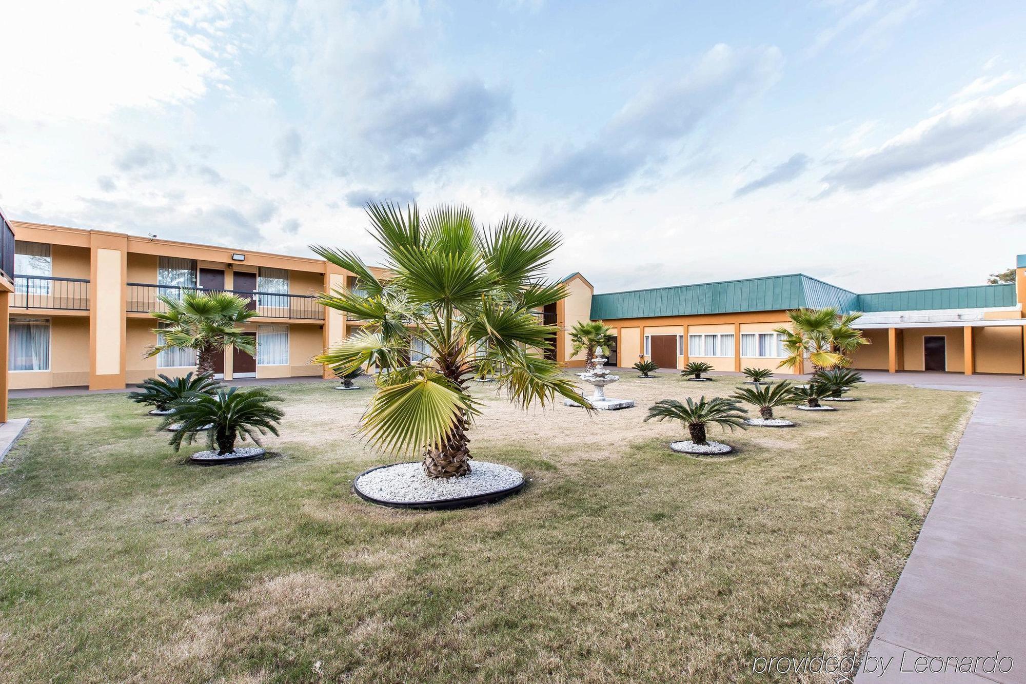 Quality Inn Midtown Savannah Esterno foto