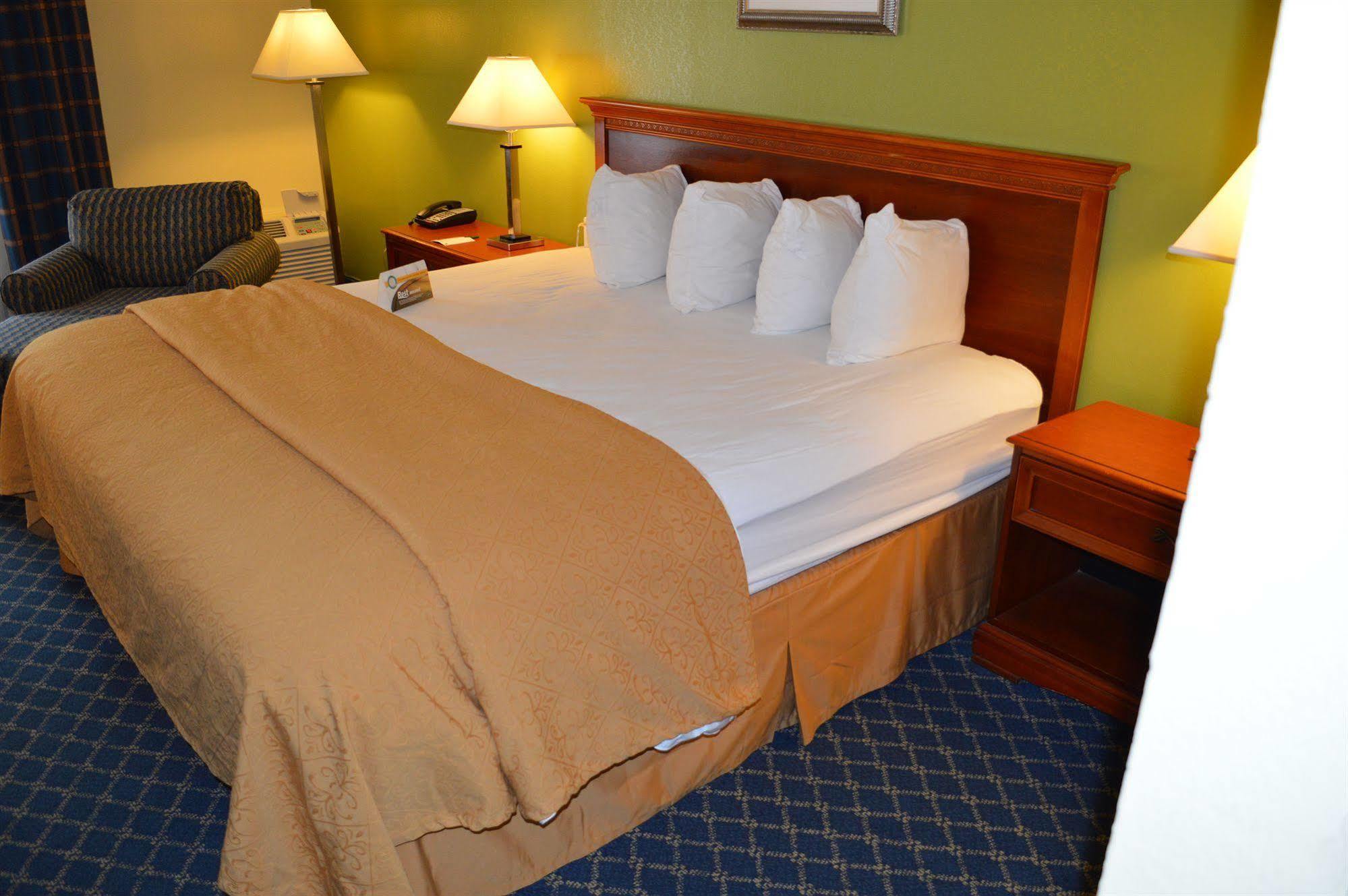 Quality Inn Midtown Savannah Esterno foto